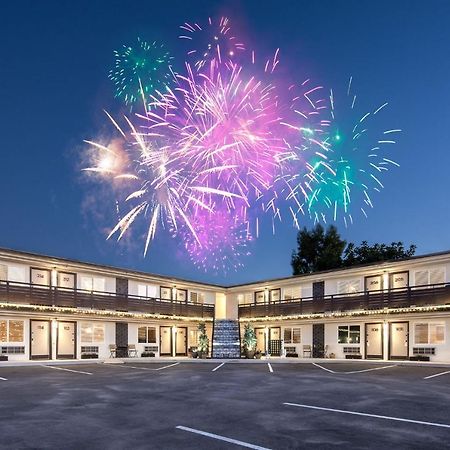 California Inn Anaheim Extérieur photo