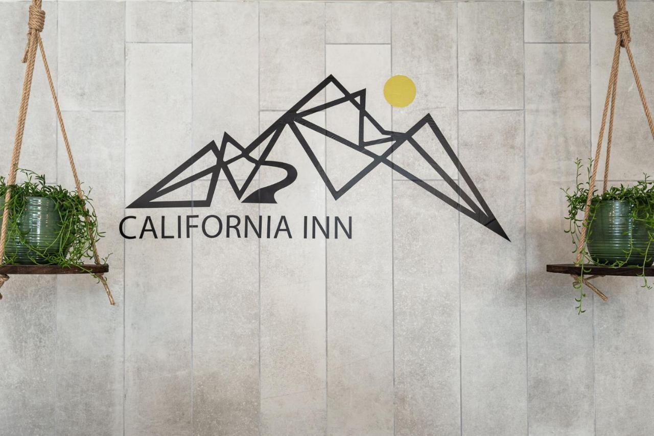 California Inn Anaheim Extérieur photo